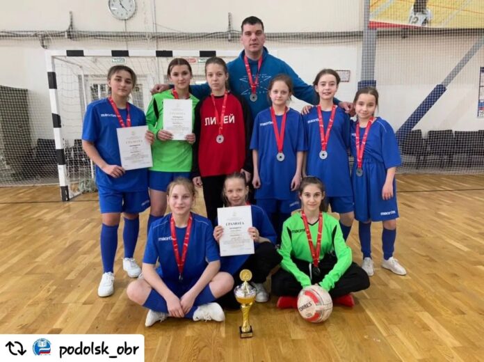 Полуфинальный этап соревнований по мини-футболу для школьников состоялся в ФСК “Заречье” Полуфинальный этап соревнований по мини-футболу для школьников состоялся в ФСК “Заречье”