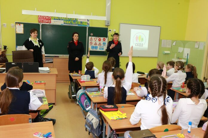 Уроки дорожной безопасности и мастер-класс Уроки дорожной безопасности и мастер-класс