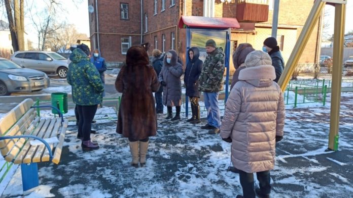 С жителями поселка Стрелковской фабрики обсудили вопросы благоустройства