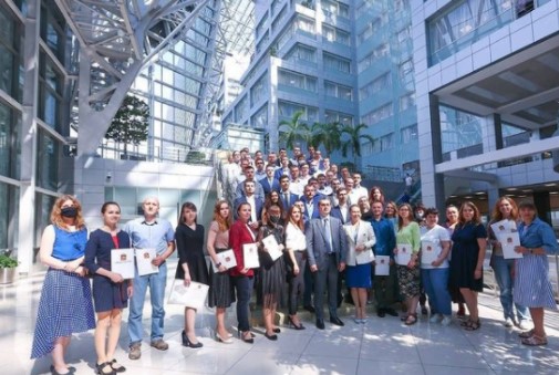 Сертификаты по программе «Социальная ипотека» вручили молодым ученым из Подольска Сертификаты по программе «Социальная ипотека» вручили молодым ученым из Подольска