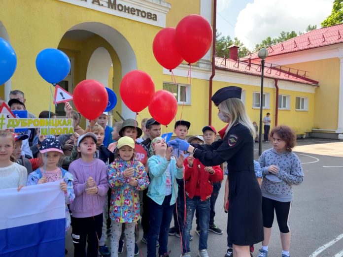 Полицейские и общественники провели профилактическую акцию «Внимание – дети!» в Подольске