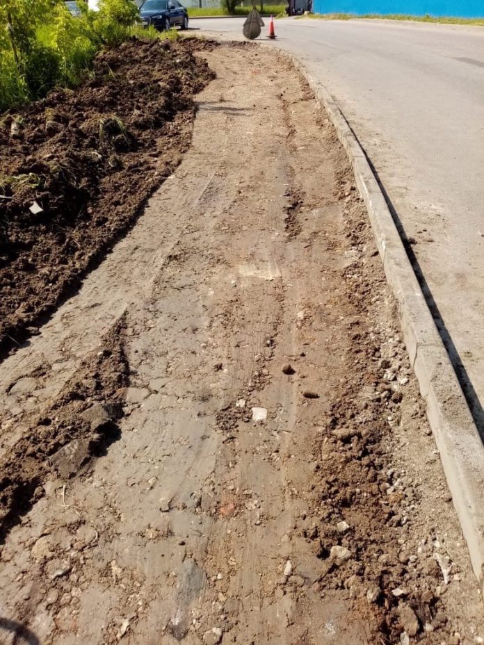 В микрорайоне Климовск продолжаются дорожные работы В микрорайоне Климовск продолжаются дорожные работы