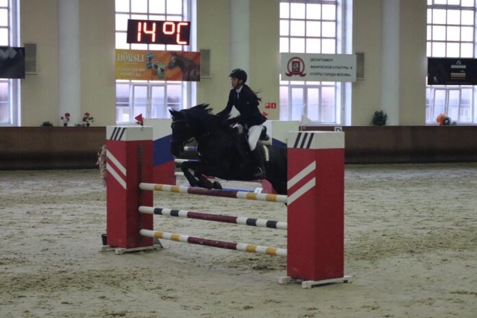 Спортсмены МУ СШОР «Фаворит» стали лучшими на Чемпионате Москвы по конкуру в КСК «Виват...