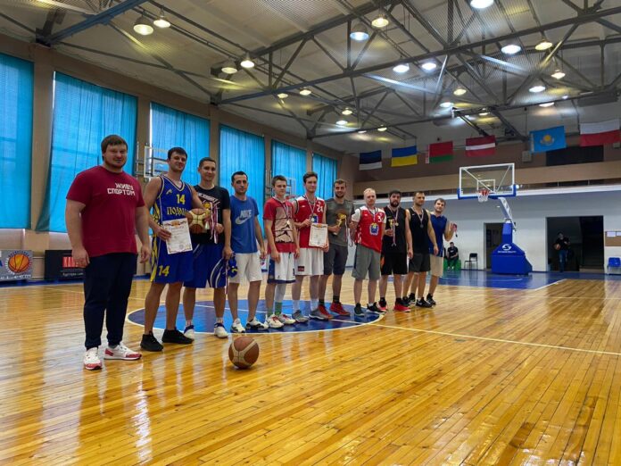 Соревнования по стритболу прошли в ДК “Октябрь” Соревнования по стритболу прошли в ДК “Октябрь”