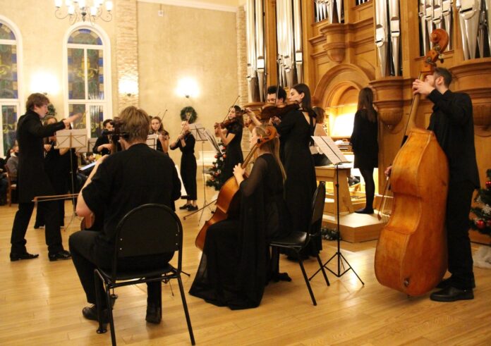 Концерт «Под музыку Вивальди» прошел в КПЦ “Дубровицы” Концерт «Под музыку Вивальди» прошел в КПЦ “Дубровицы”