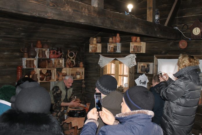 Подольчане посетили Русский музей обрядов и быта в рамках программы «Активное долголетие»