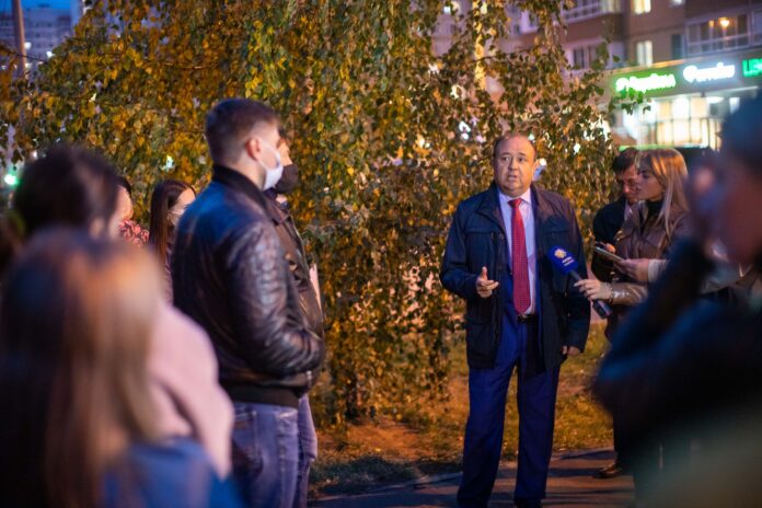 Судьбу недостроенного детского сада на улице Колхозной в Подольске обсудили на встрече с жителями...