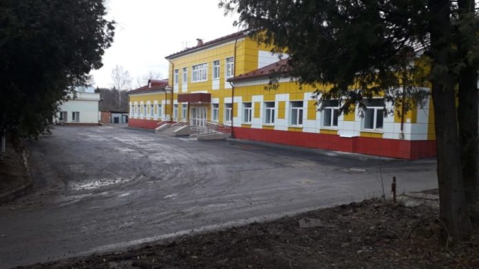 Для лечебного корпуса оздоровительного центра «Родина» осуществляется поставка и установка оборудования