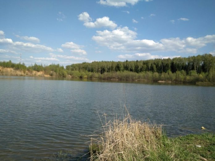 Лабораторный контроль качества воды  в водоёмах и реках Подольска осуществляется ежемесячно