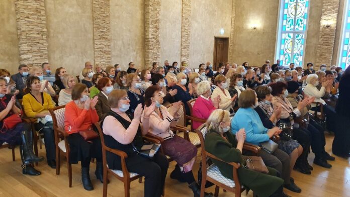 В КПЦ «Дубровицы» Городского округа Подольск состоялся социальный концерт для участников проекта «Активное долголетие» В КПЦ «Дубровицы» Городского округа Подольск состоялся социальный концерт для участников проекта «Активное долголетие»