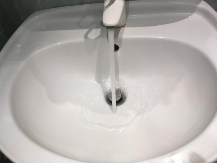 Должникам за ЖКХ в Подольске могут отключить электричество и перекрыть канализацию