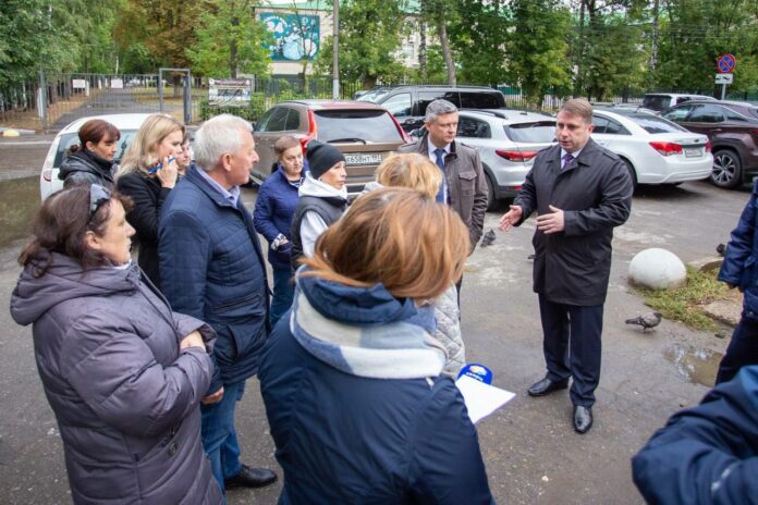 Глава Подольска приехал к жителям Юбилейного микрорайона Глава Подольска приехал к жителям Юбилейного микрорайона