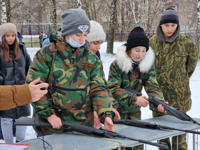 Юные жители округа приняли участие в военно-спортивной игре “Юнармейская звёздочка 2021” Юные жители округа приняли участие в военно-спортивной игре “Юнармейская звёздочка 2021”