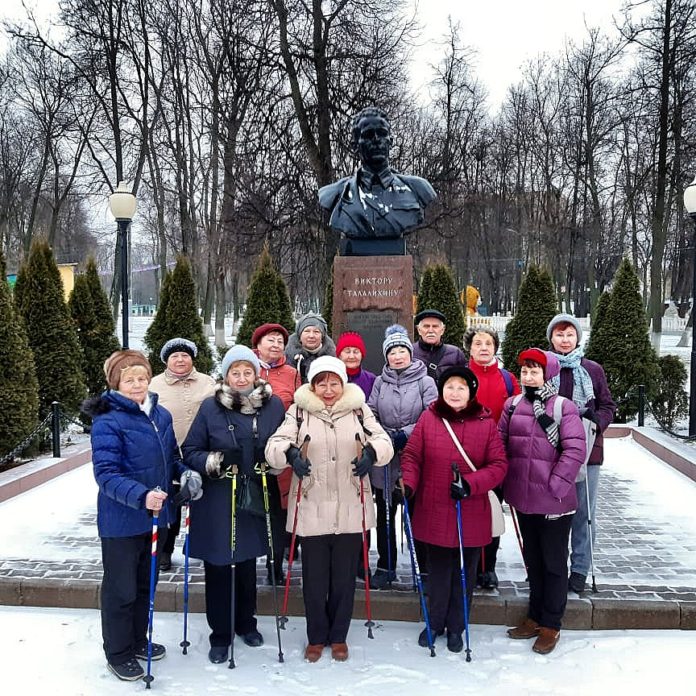 Бесплатное занятие скандинавской ходьбой пройдет в парке культуры и отдыха имени Виктора Талалихина