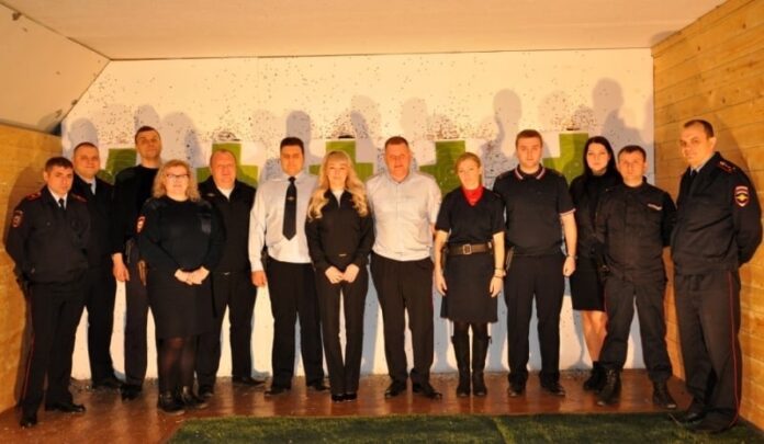 В Подольске участковые уполномоченные полиции провели соревнования по стрельбе из служебного боевого оружия