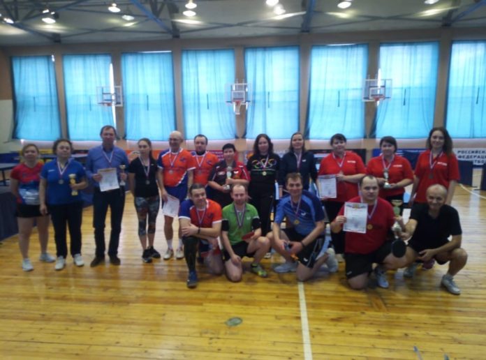 Соревнования по настольному теннису состоялись в спортивном зале ДК «Октябрь» Соревнования по настольному теннису состоялись в спортивном зале ДК «Октябрь»