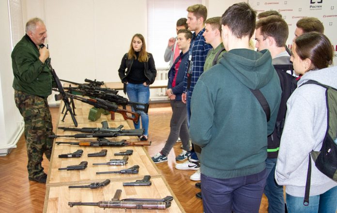 ЦНИИТОЧМАШ провел День открытых дверей  для будущих оружейников ЦНИИТОЧМАШ провел День открытых дверей  для будущих оружейников