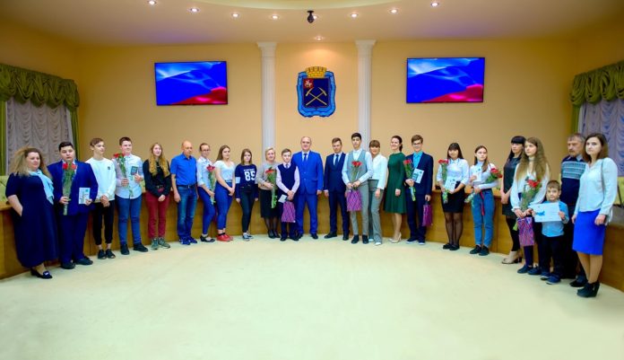 В Подольске состоялось торжественное вручение паспортов юным гражданам России В Подольске состоялось торжественное вручение паспортов юным гражданам России