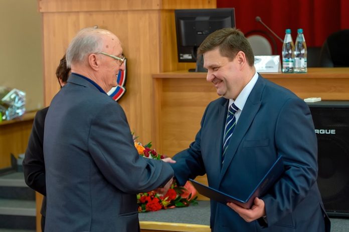 Глава округа Николай Пестов поздравил с 30-летием образования ветеранскую организацию Подольского УВД Глава округа Николай Пестов поздравил с 30-летием образования ветеранскую организацию Подольского УВД