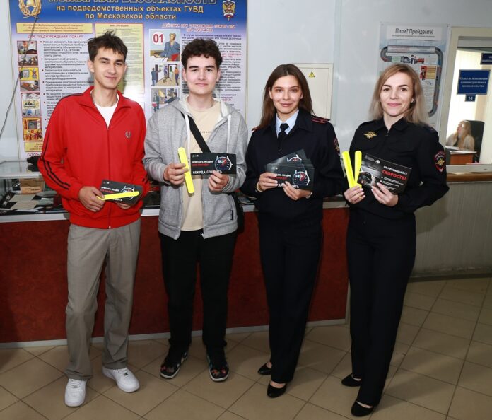 Госавтоинспекторы провели профилактические беседы с посетителями регистрационно-экзаменационного отделения Госавтоинспекторы провели профилактические беседы с посетителями регистрационно-экзаменационного отделения