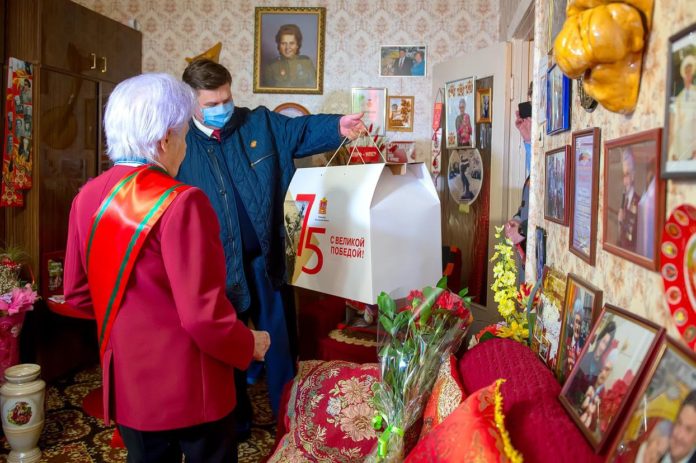 Николай Пестов лично поздравил ветеранов Великой Отечественной войны с 75-летием Победы Николай Пестов лично поздравил ветеранов Великой Отечественной войны с 75-летием Победы