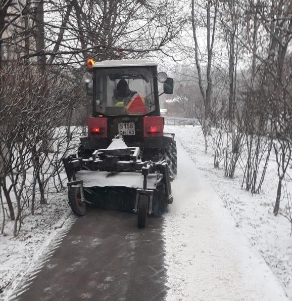 Последствия снегопада устраняют коммунальные и дорожные службы муниципалитета Последствия снегопада устраняют коммунальные и дорожные службы муниципалитета