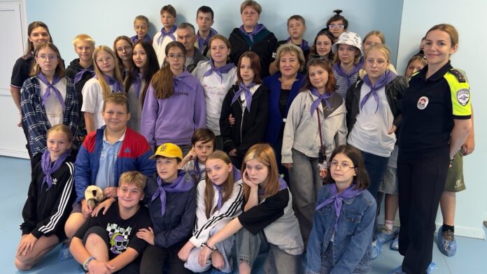 В Московской области сотрудники Госавтоинспекции и заинтересованные ведомства проводят уроки дорожной безопасности в летних... В Московской области сотрудники Госавтоинспекции и заинтересованные ведомства проводят уроки дорожной безопасности в летних...