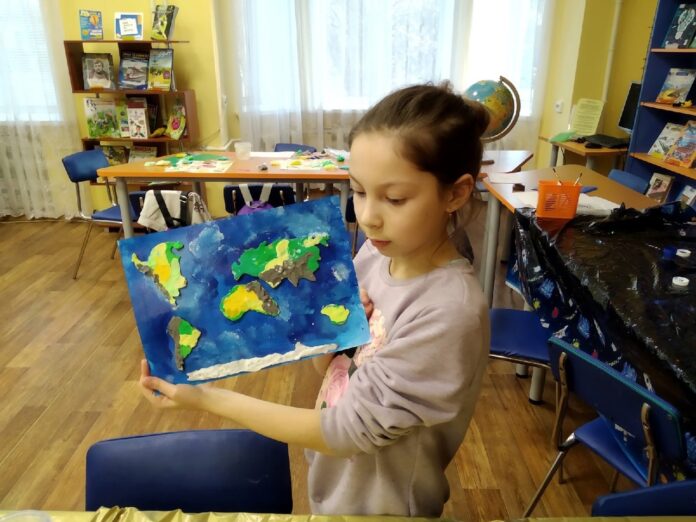 Очередное занятие «Юных путешественников» прошло в подольской библиотеке № 11