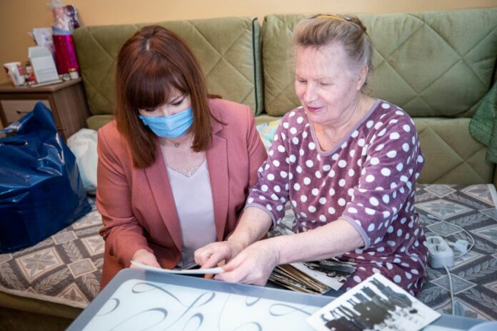 В Подольске поздравили матерей и вдов воинов-интернационалистов в преддверии Дня матери В Подольске поздравили матерей и вдов воинов-интернационалистов в преддверии Дня матери