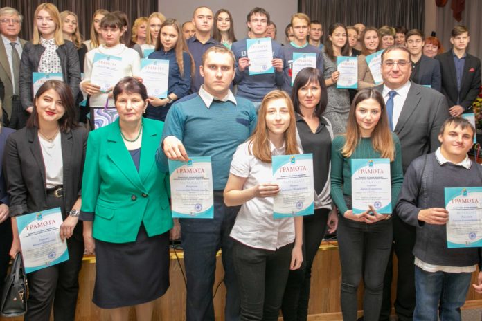 Лучших по профессиям определили в колледже имени Никулина  
