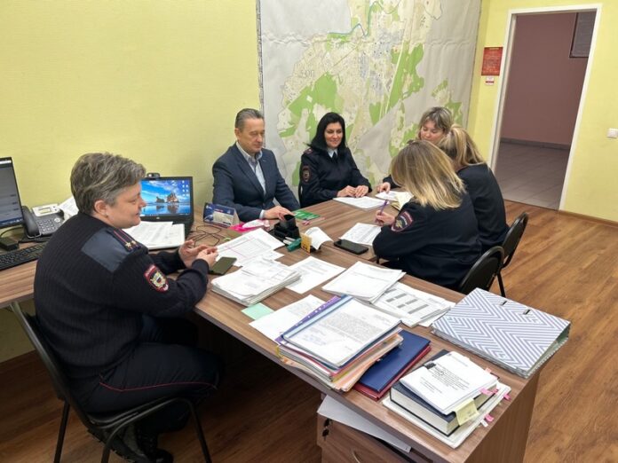 В Подольске общественник проверил работу отдела участковых уполномоченных УМВД В Подольске общественник проверил работу отдела участковых уполномоченных УМВД