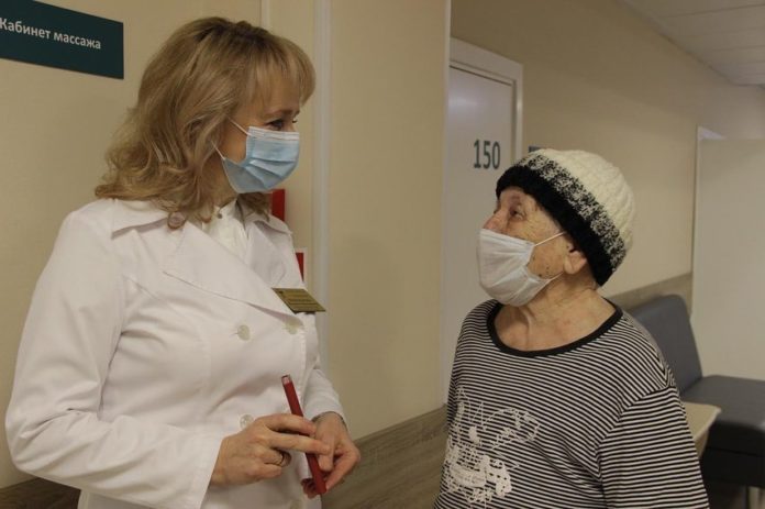 Прививку от COVID-19 сделала 91-летняя подольчанка Прививку от COVID-19 сделала 91-летняя подольчанка