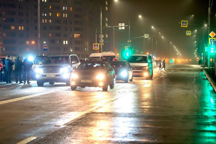 Губернатор Подмосковья открыл движение по автодороге на улице 43-й Армии