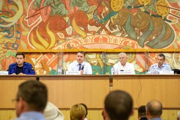 В микрорайоне Высотный прошло отчётное собрание В микрорайоне Высотный прошло отчётное собрание