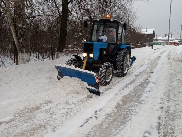 А снег идёт,  а снег идёт… А снег идёт,  а снег идёт…