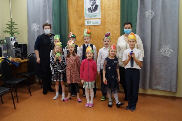 Литературное путешествие “У Родари юбилей – он великий друг детей” прошел в библиотеке №... Литературное путешествие “У Родари юбилей – он великий друг детей” прошел в библиотеке №...