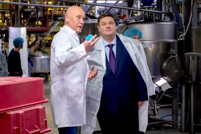 6 декабря глава Городского округа Подольск Николай Пестов посетил предприятие «Би-энд-Би (B&B)» 6 декабря глава Городского округа Подольск Николай Пестов посетил предприятие «Би-энд-Би (B&B)»