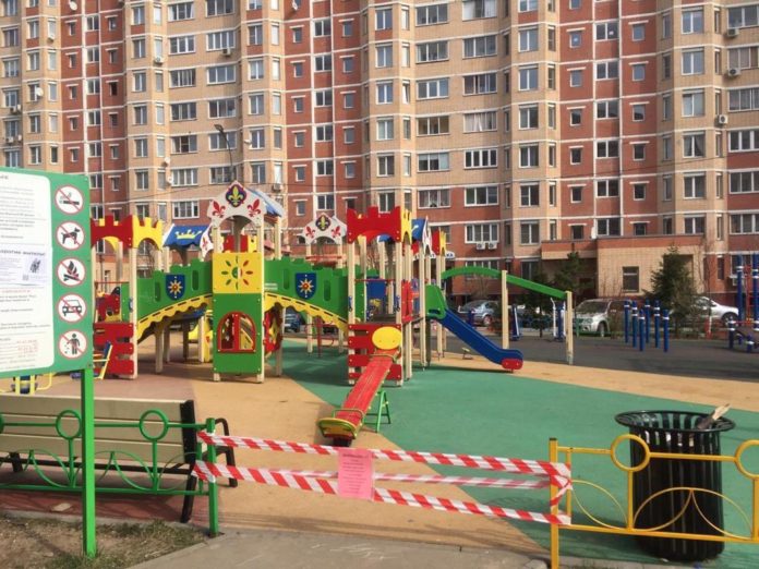 В Подольске приостановлен доступ на детские и спортивные площадки