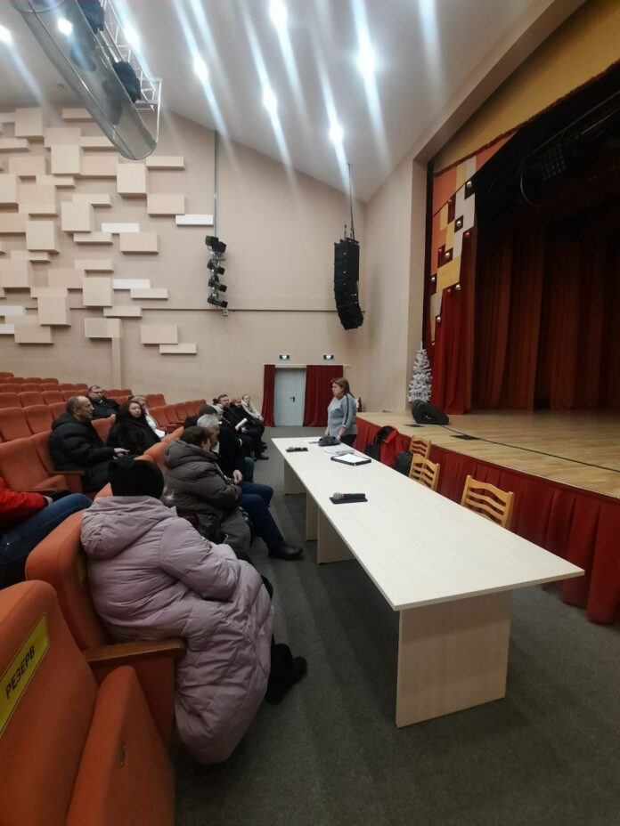 В Подольске проходят инфовстречи с жителями аварийных домов В Подольске проходят инфовстречи с жителями аварийных домов