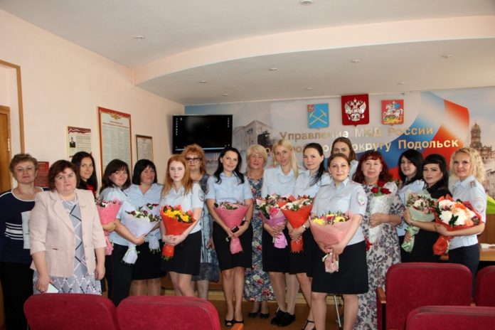 31 июля состоялось торжественное награждение сотрудников подразделения по делам несовершеннолетних Подольского УМВД