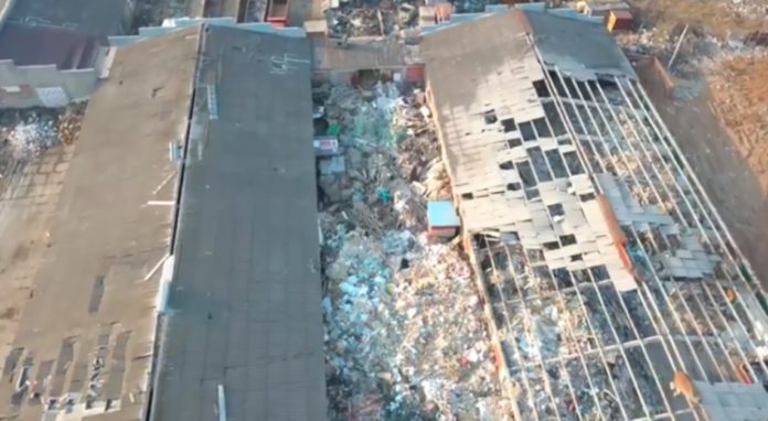 Правоохранительные органы изберут меру ответственности для организаторов складирования ТКО возле деревни Малое Брянцево Правоохранительные органы изберут меру ответственности для организаторов складирования ТКО возле деревни Малое Брянцево