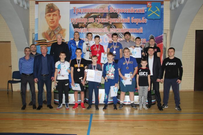 На Всероссийском турнире по греко-римской борьбе Подольчане в числе лучших На Всероссийском турнире по греко-римской борьбе Подольчане в числе лучших
