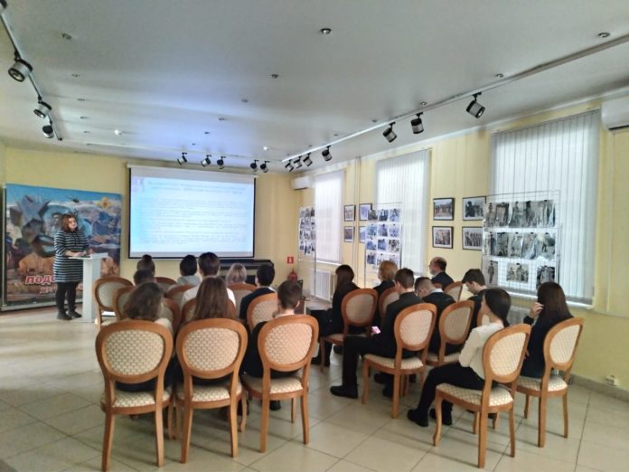 В Подольском краеведческом музее состоялась научно-познавательная встреча с учеными ФИЦ ВИЖ им. Л.К. Эрнста В Подольском краеведческом музее состоялась научно-познавательная встреча с учеными ФИЦ ВИЖ им. Л.К. Эрнста