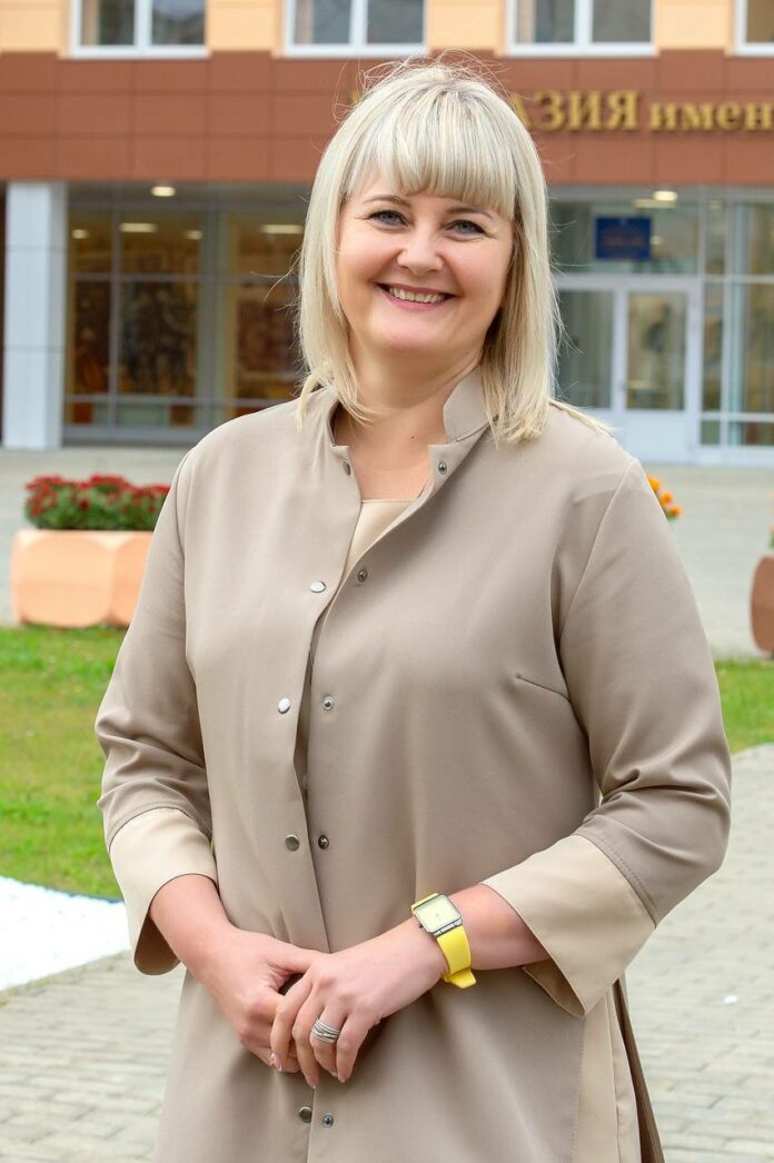 Директор гимназии имени Подольских курсантов представит регион в финале конкурса «Директор года России» Директор гимназии имени Подольских курсантов представит регион в финале конкурса «Директор года России»