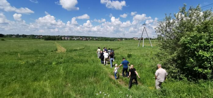 Состоялась встреча с многодетными семьями, получившими земельные участки у д. Матвеевское Состоялась встреча с многодетными семьями, получившими земельные участки у д. Матвеевское