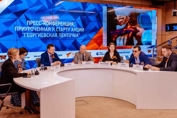 Волонтеры Победы дали старт Всероссийской акции «Георгиевская ленточка»