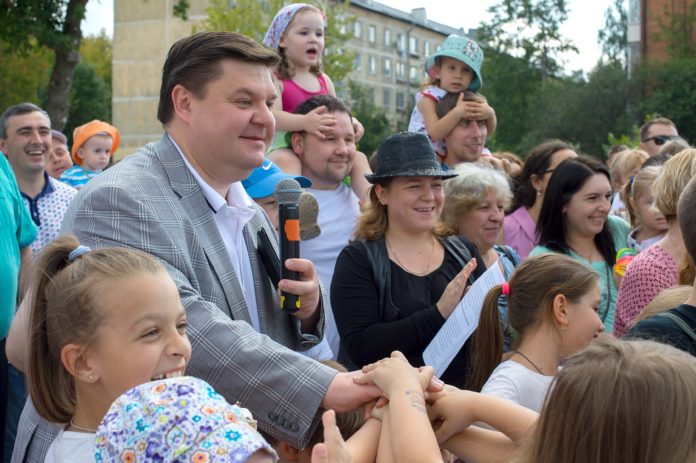 Глава Подольска провел насыщенную рабочую поездку в микрорайон Климовск Глава Подольска провел насыщенную рабочую поездку в микрорайон Климовск