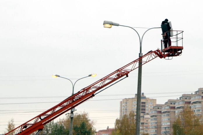Вопросы устранения дефектов наружного освещения общественных и дворовых территорий обсудили в Подольске Вопросы устранения дефектов наружного освещения общественных и дворовых территорий обсудили в Подольске