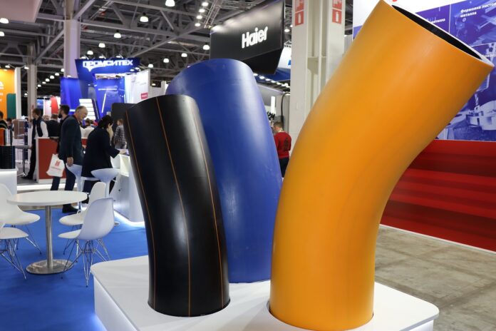 На Климовском трубном заводе вывели на полную мощность производство полного спектра полимерных гнутых отводов На Климовском трубном заводе вывели на полную мощность производство полного спектра полимерных гнутых отводов