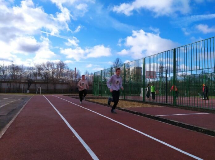 На территории второго корпуса школы №14 в Подольске завершены работы по обустройству спортивного ядра